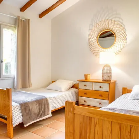 Bergerie De Zivia - Tizzano 萨尔泰纳